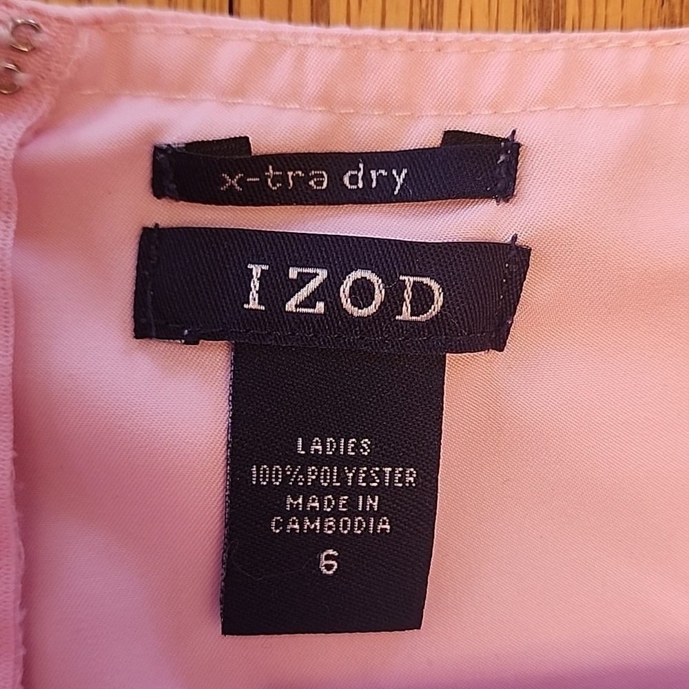 Izod Women's Pink Skorts - Picture 7 of 11